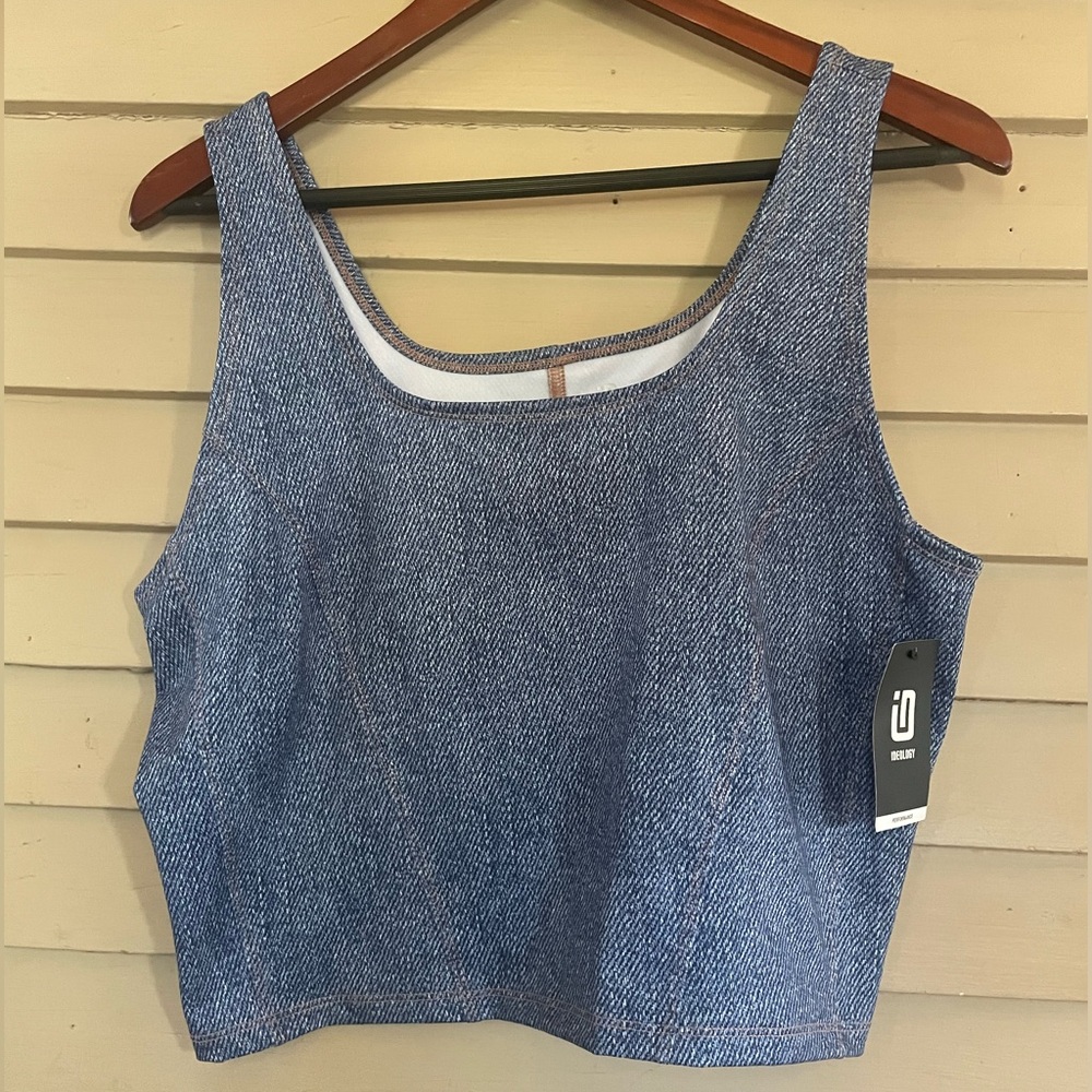 Athletic Shirt Size L
